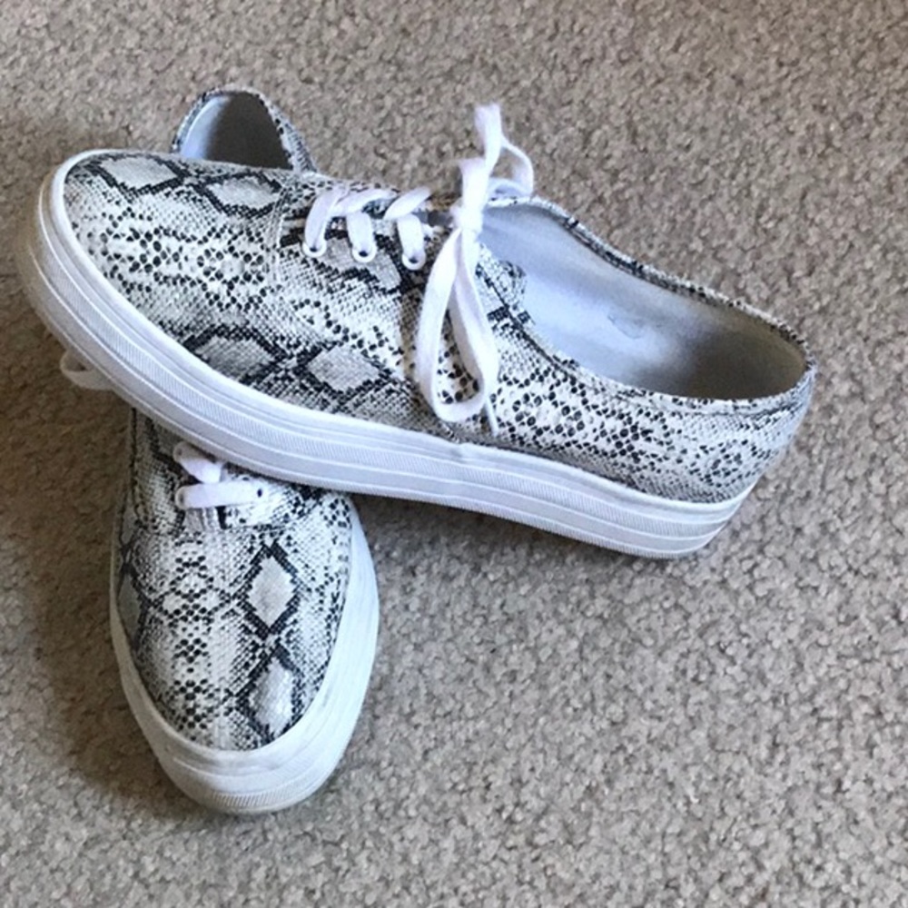 Shoes - Picture 2 of 2